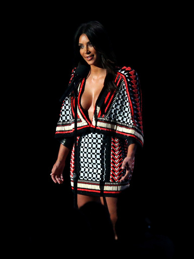 米女優らのヌード写真、また流出か K・カーダシアンさんら被害