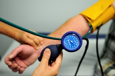 偽造文書で「医師」になった「吸血鬼殺人者」を逮捕、ロシア