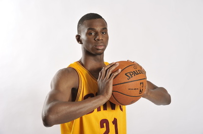 キャバリアーズ、ドラフト1位指名のウィギンスと契約