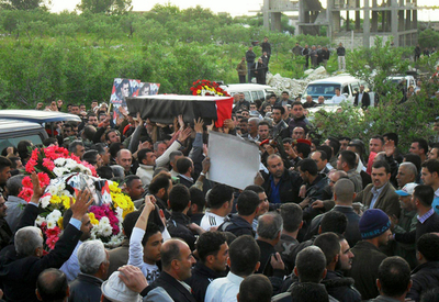 シリア南部のダルアー、軍による弾圧続く