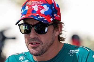 アロンソ、レッドブル移籍報道を一蹴 リカルドも復帰否定