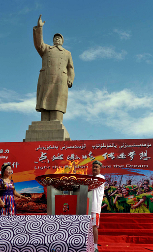 新疆ウイグル自治区での北京五輪の聖火リレー、カシュガルへ