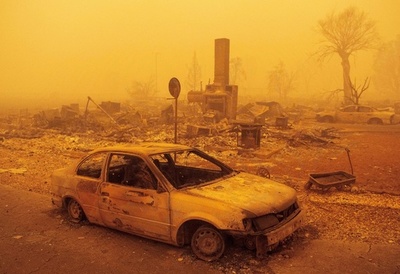 米加州の山火事拡大 州史上3番目の規模に