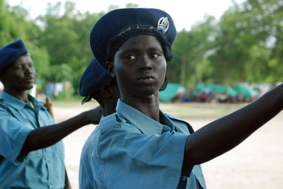 平和の恩恵あずかれないスーダンの元女性兵士たち