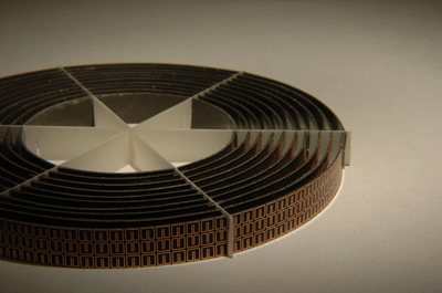 電磁波遮へい素材、米中研究者が発表