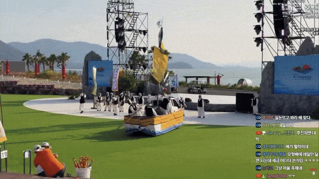 1トントラックを船のように装飾した2026麗水世界島博覧会の公演＝YouTube画面キャプチャ(c)MONEYTODAY
