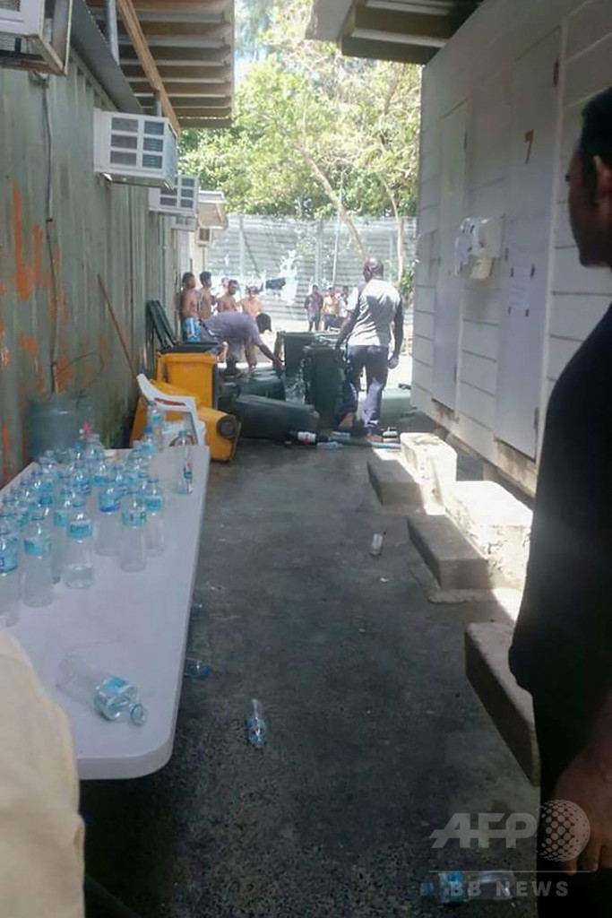 豪がPNGに設置し物議醸した難民収容施設、PNG当局が破壊