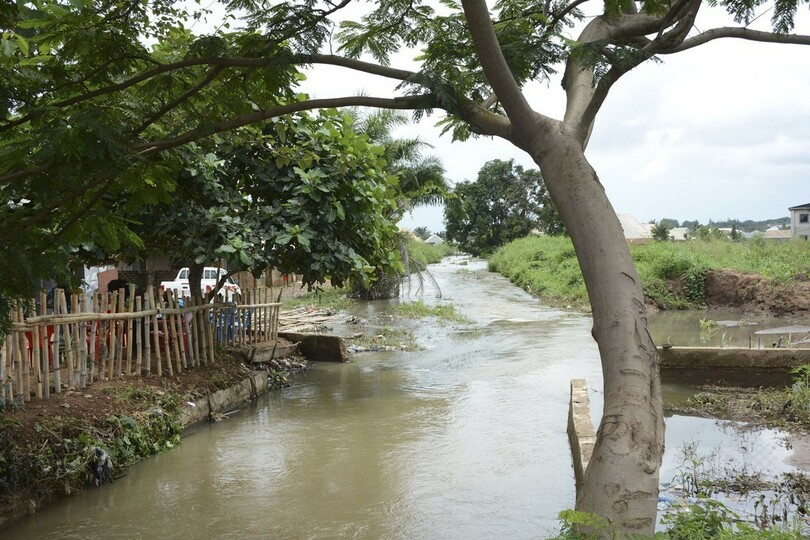 ナイジェリア南東部で洪水、1人死亡 数万人が避難