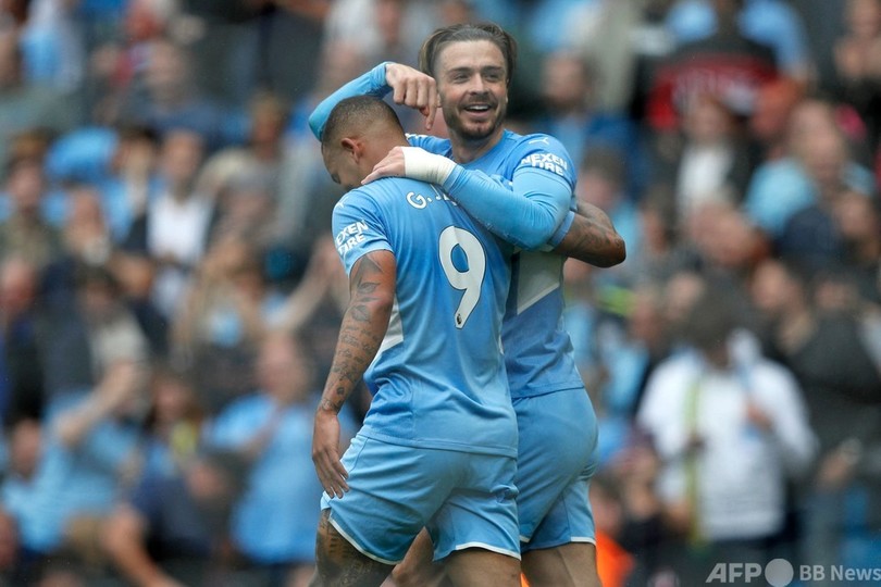 グリーリッシュ初得点のシティが5発快勝、リバプールは連勝発進