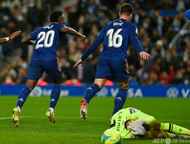 首位独走レアルがソシエダ下す、バルサとアトレティコは黒星