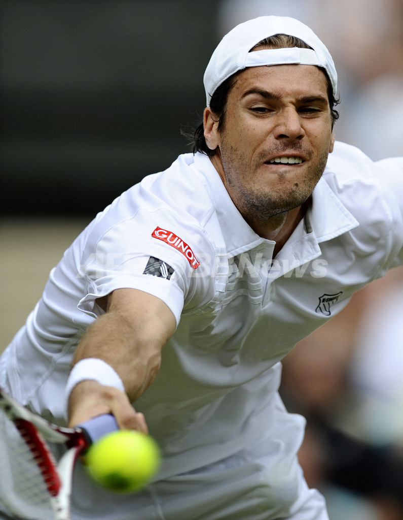 フェデラーが7年連続決勝進出、ウィンブルドン選手権