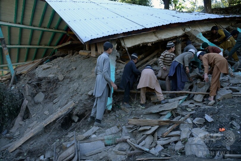 アフガン・パキスタン地震、死者360人超 被災者が支援訴え