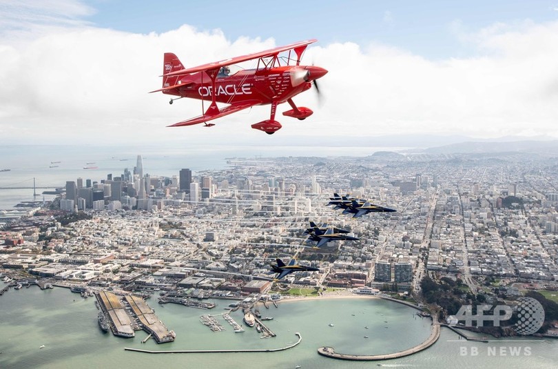 アクロバット飛行で大空を舞う 米サンフランシスコ 写真16枚 国際ニュース Afpbb News