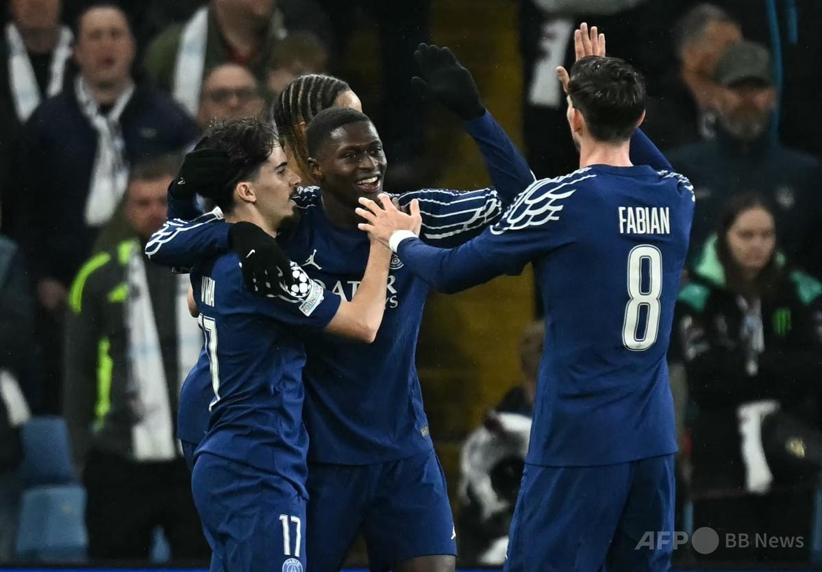 PSGが欧州CL4強入り アストン・ビラの反撃しのぐ 写真8枚 国際ニュース