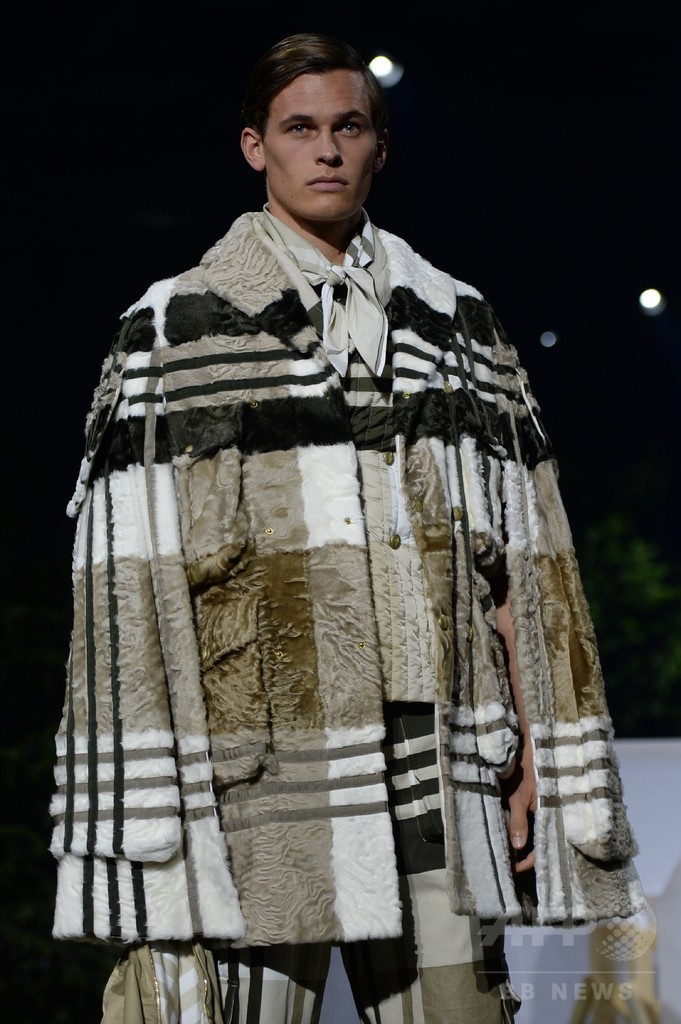 「モンクレール ガム・ブルー」17年春夏メンズ