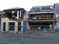 ニュージーランド南島クライストチャーチ（Christchurch）で、地震により一部が倒壊した建物（2011年6月14日撮影）。(c)AFP/NEIL SANDS