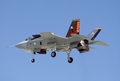試験飛行中の統合打撃戦闘機（Joint Strike Fighter、JSF）試作機、X35（撮影日、撮影場所不明、2002年10月29日ロッキード・マーチン提供）。(c)AFP/LOCKHEED MARTIN