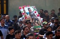 イラク南部バスラで営まれたイスラム教シーア派系民兵組織「人民動員隊」のベテラン狙撃手アブ・タフシン・サルヒ氏の葬儀（2017年9月30日撮影）。(c)AFP/HAIDAR MOHAMMED ALIALI