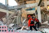 インドネシア地震の死者少なくとも20人に、多数が避難