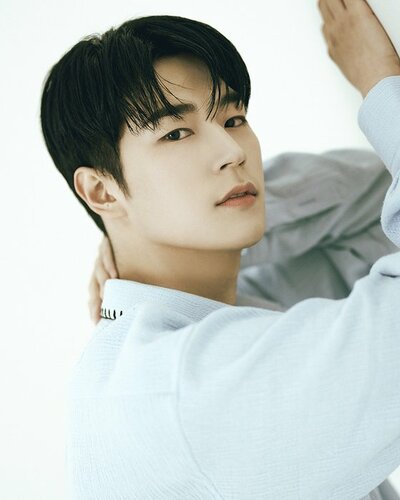 KNK 出身 パク・ソハム、俳優事務所と専属契約…10日に入隊 – KOREA WAVE