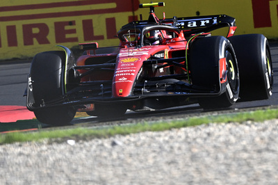 FIAがサインツへの処分見直し要求棄却、豪GPでアロンソと接触