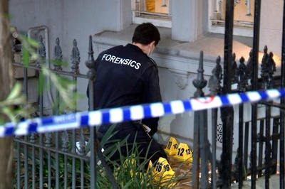 テレビ司会者と恋人殺害、容疑者は現役巡査 豪