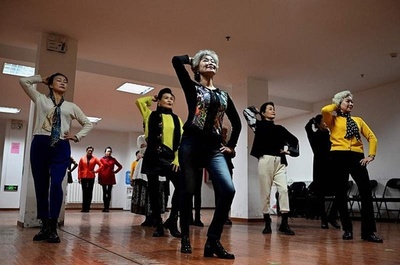 高齢者人口は2035年前後に4億人超・全人口の3割突破 中国