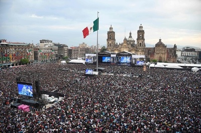 メキシコ大地震、被災者支援コンサートに多くの人