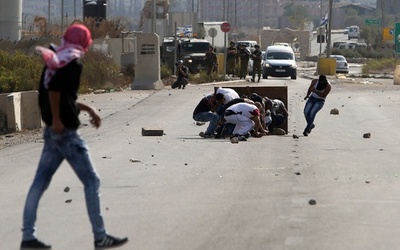 イスラエル軍発砲で6人死亡、ガザへ衝突拡大