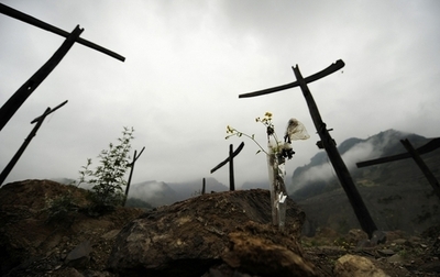 ぐらっときたら「要塞化」！耐震ベッドを中国人男性が発明