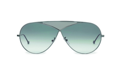 「ロエベ」新たなアイウェアコレクションに注目