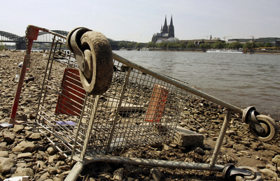 干ばつにより川の水位が低下 - ドイツ