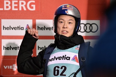 小林陵侑が今季W杯2勝目、ジャンプ週間連覇へ勢い