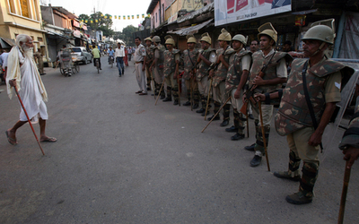 インドの聖地、ヒンズーとイスラムで分割所有の判決
