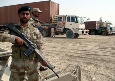 NATO軍が越境攻撃、パキスタン軍兵士死亡