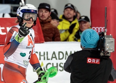 アルペンW杯で滑走中にファンが投雪、クリストファーセン「腹が立つ」