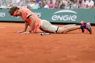 ズベレフが辛くも全仏3回戦へ、試合後は記者のなまりに苦戦