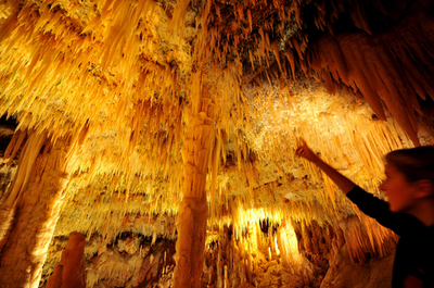 白さがまぶしい、イタリアのカステラーナ鍾乳洞