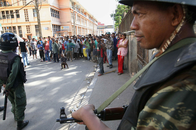 首都で反大統領デモが暴徒化、少なくとも34人死亡 マダガスカル