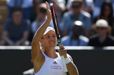 世界1位のケルバー、逆転勝利でウィンブルドン4回戦へ