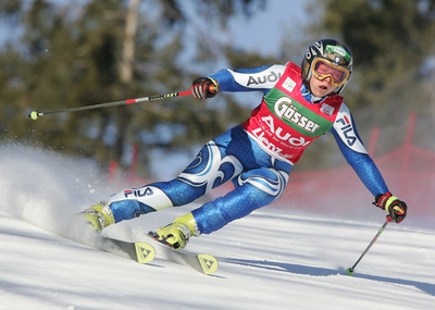 女子大回転・第3戦・1本目 デニス・カルボンがトップに立つ