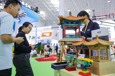 中国玩具の苦境：「レゴになる」だけでは足りない