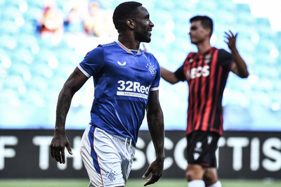 38歳デフォーがクラブ通算300得点、足かけ20年で達成