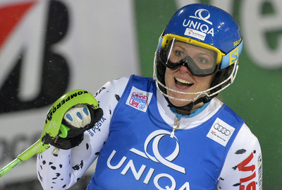 ベレズ・ズズロバが回転で連続V、アルペンスキーW杯