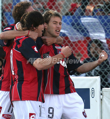 サン ロレンソ ラシン クラブを降し首位をキープ 写真5枚 ファッション ニュースならmode Press Powered By Afpbb News