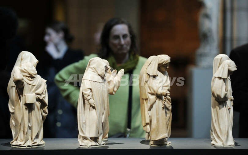 15世紀のフランスの彫像、ニューヨークへ