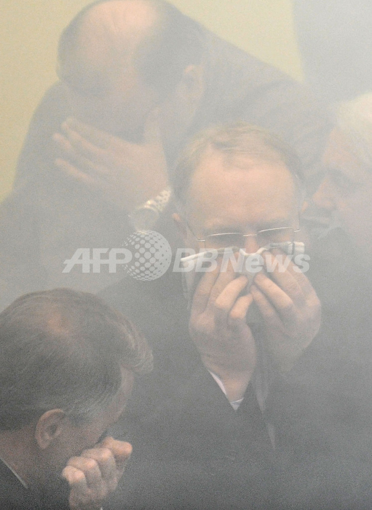 ウクライナ議会、露海軍の駐留期限延長で大パニックに