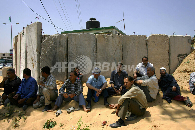 労働者たちが経済制裁に抗議 - パレスチナ自治区