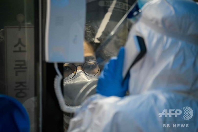 「消毒も楽々」電話ボックス風コロナ検査場、韓国が導入