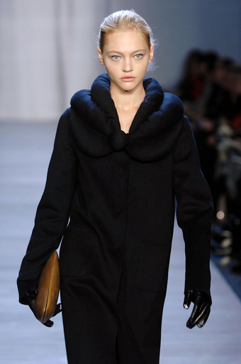 07/08年秋冬ニューヨーク・コレクション＞サーシャ・ピヴォヴァロヴァ